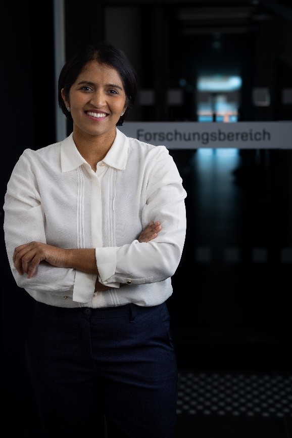 Bild_Dr.Scharmili